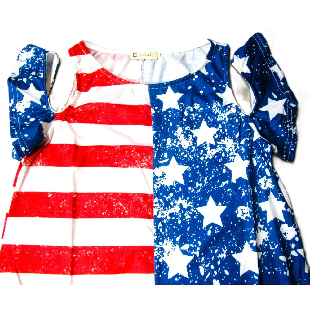 Women's Patriotic Top with Cutout Shoulder Sleeveless Size Small USA Flag Print